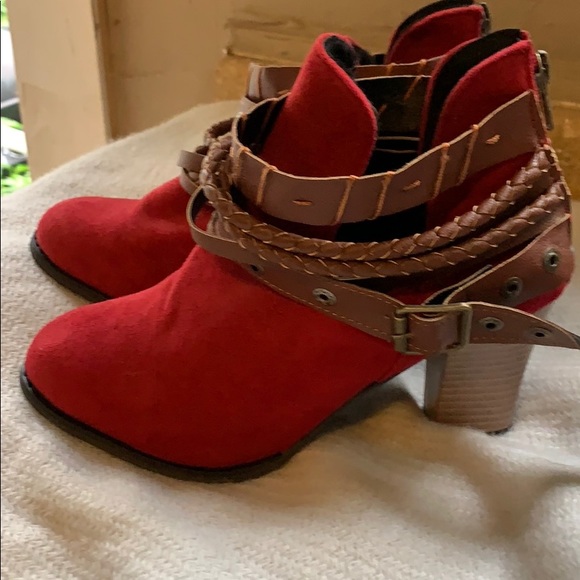 Shoes - Adjustable Multi-Buckle Ankle Booties